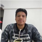 Estudiante de ingeniería, ayuda e imparte clases a personas interesadas